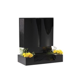 Geere & Pepper Memorials